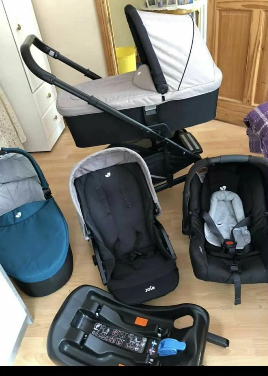 Joie travel system