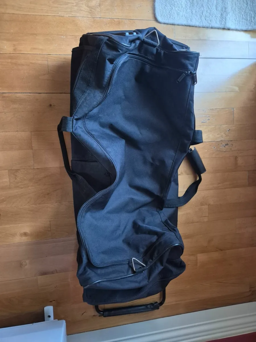 Suitcase / Holdall - Image 3