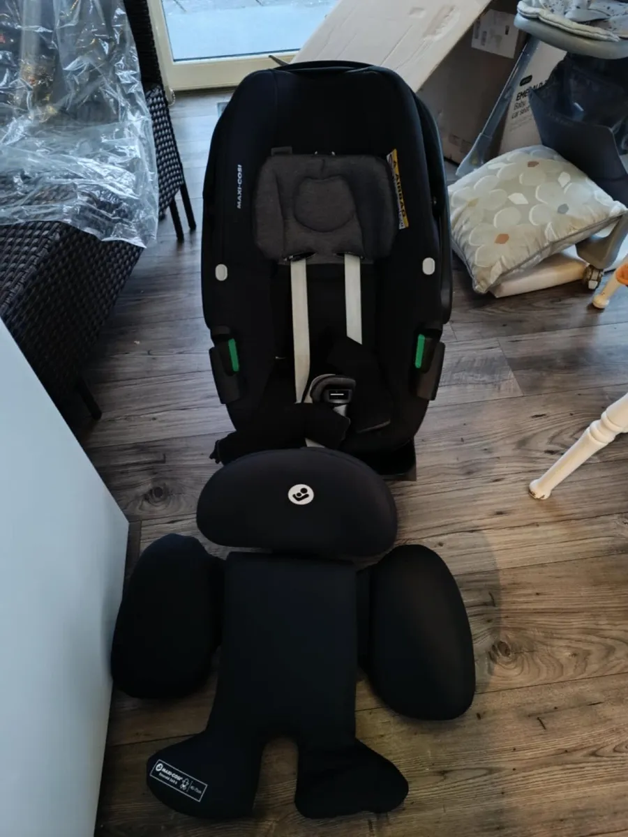 Car seat and high chair - Image 2