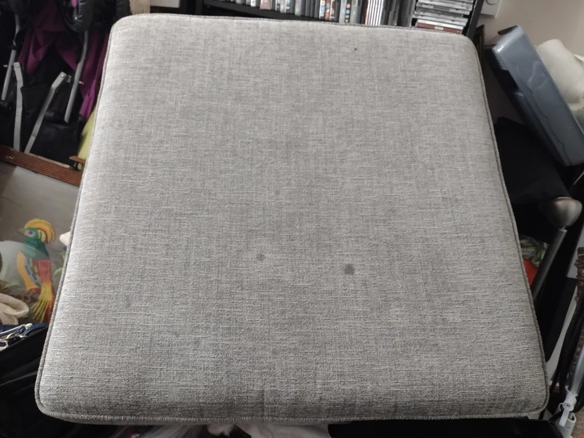Ex large grey textured padded pouffe footstool - Image 3