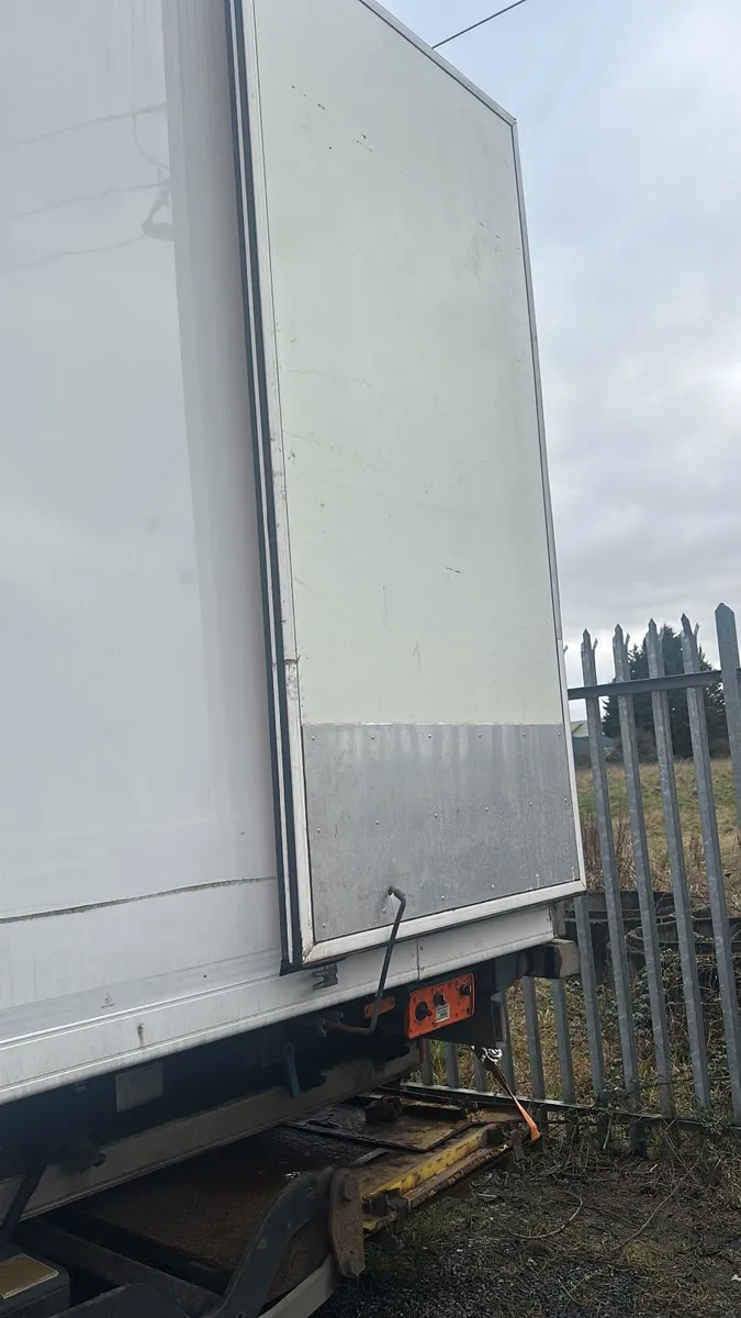 Trailer for storage - Image 4