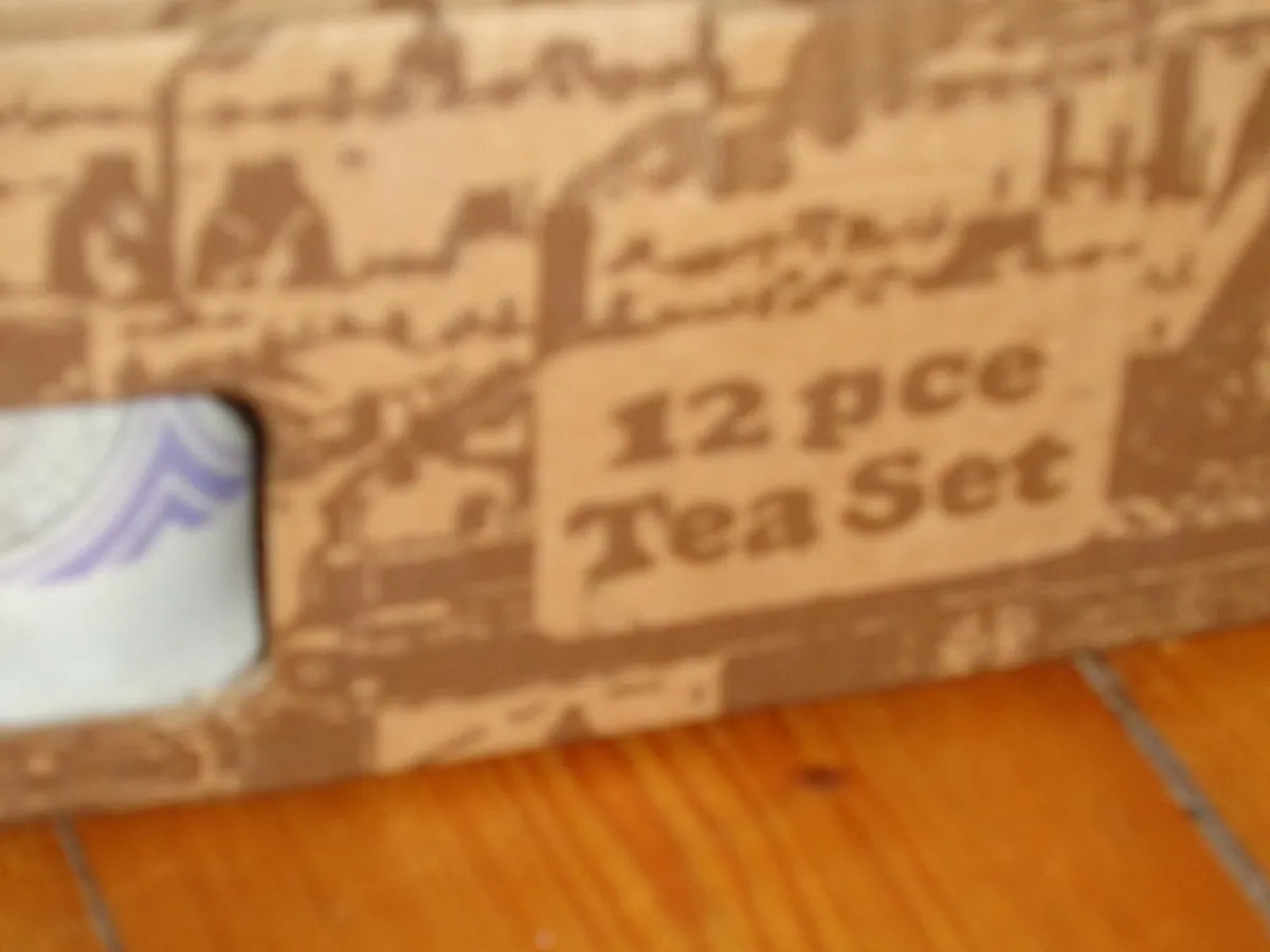 Set of Cups and Saucers for Sale - Image 2