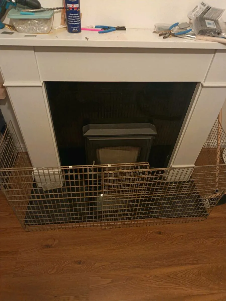 Henley stove and full fireplace surround - Image 1