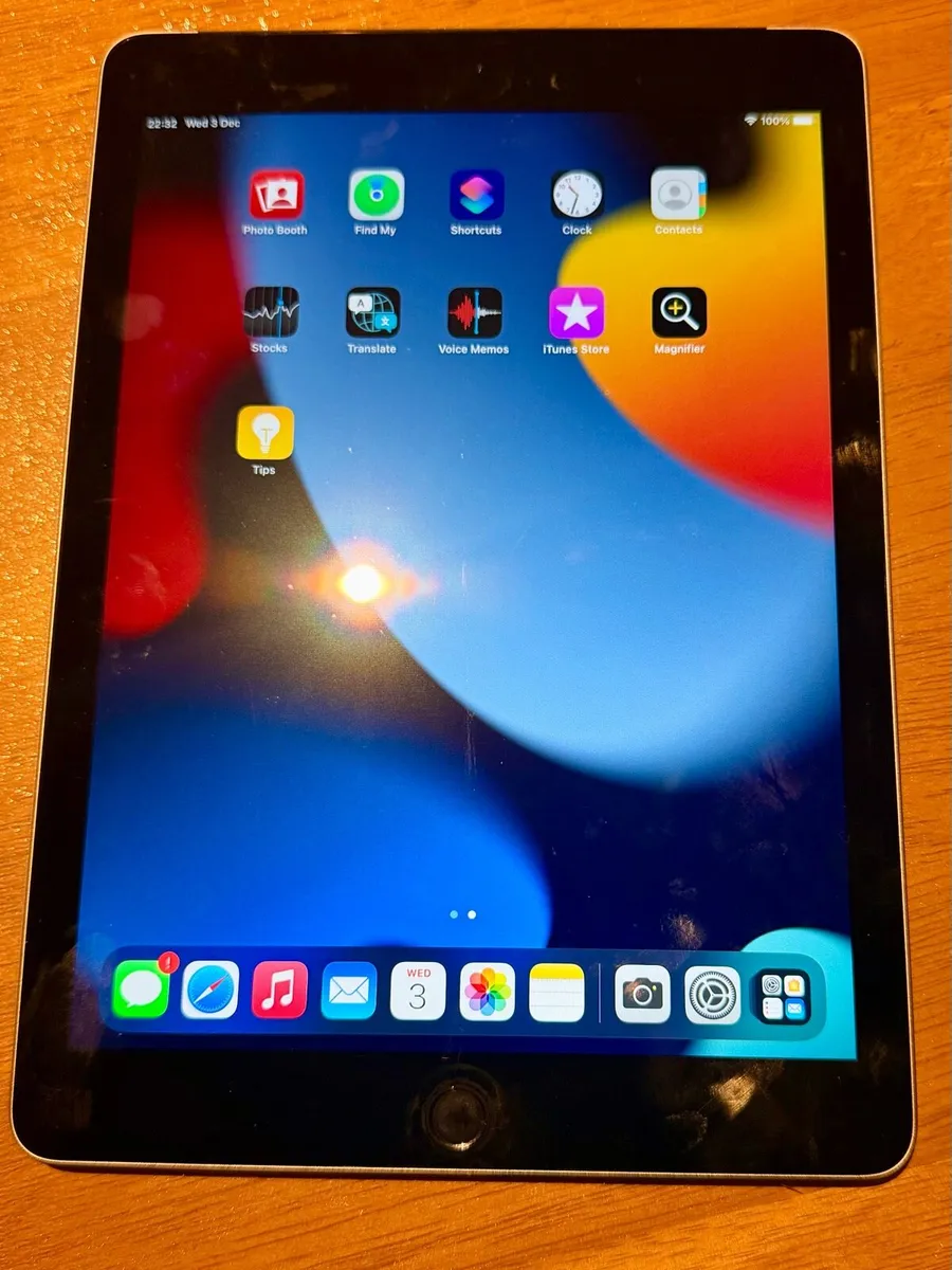 iPad Air 2 - Image 1