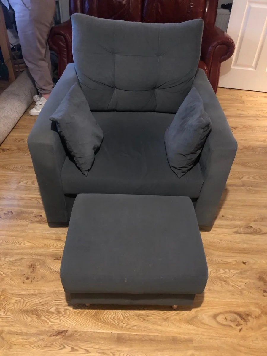 Lounge Chair & Matching Footstool ( As New ) - Image 1