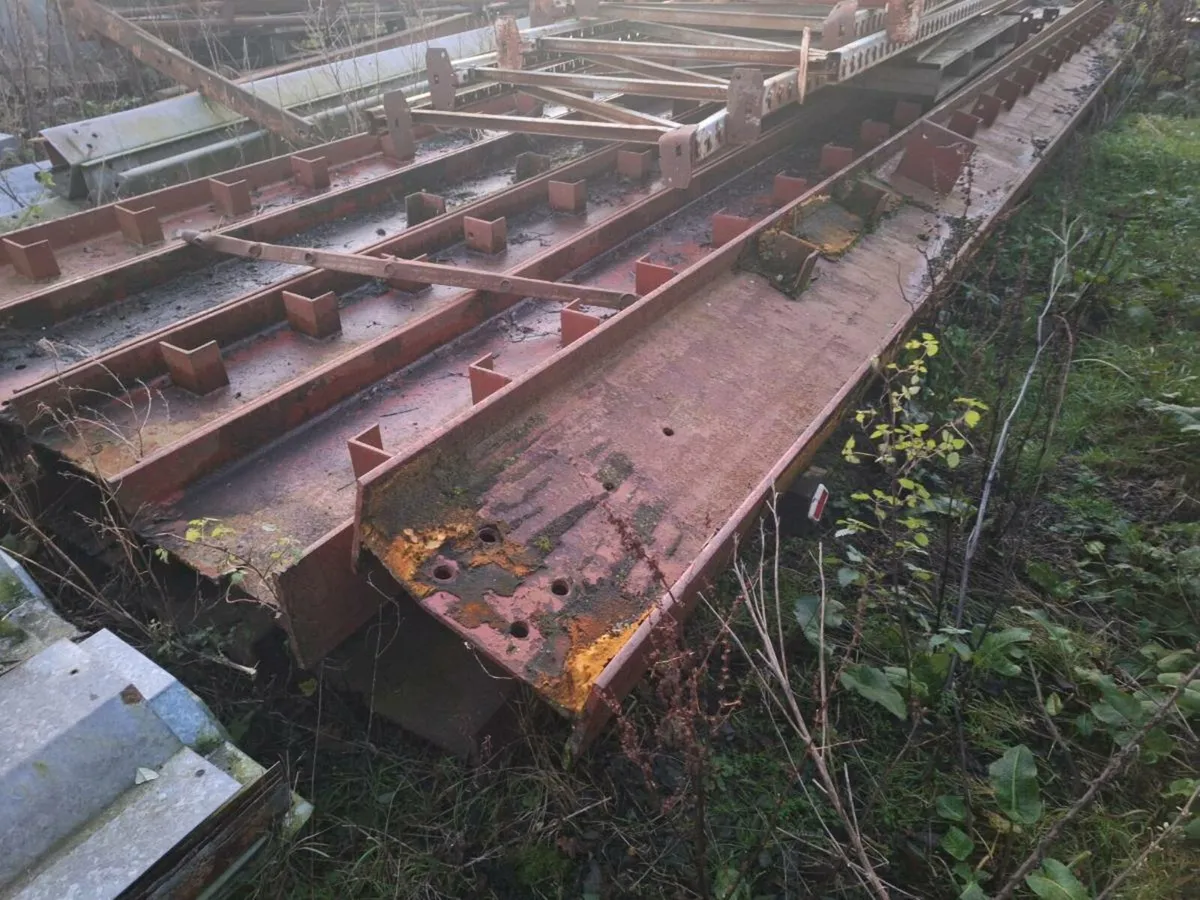 Steel pillar - Image 1