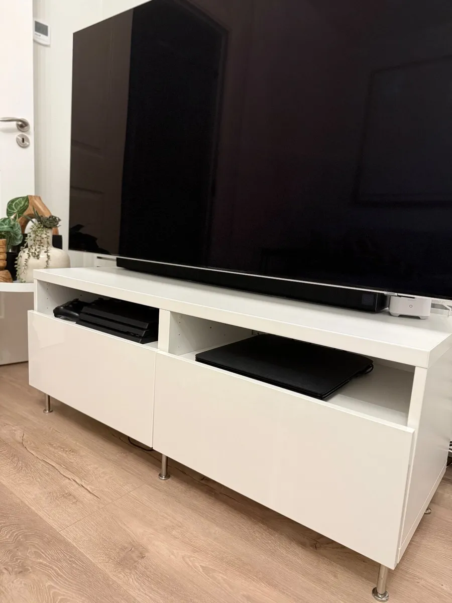 Tv unite, dressing table and wardrobe - Image 1