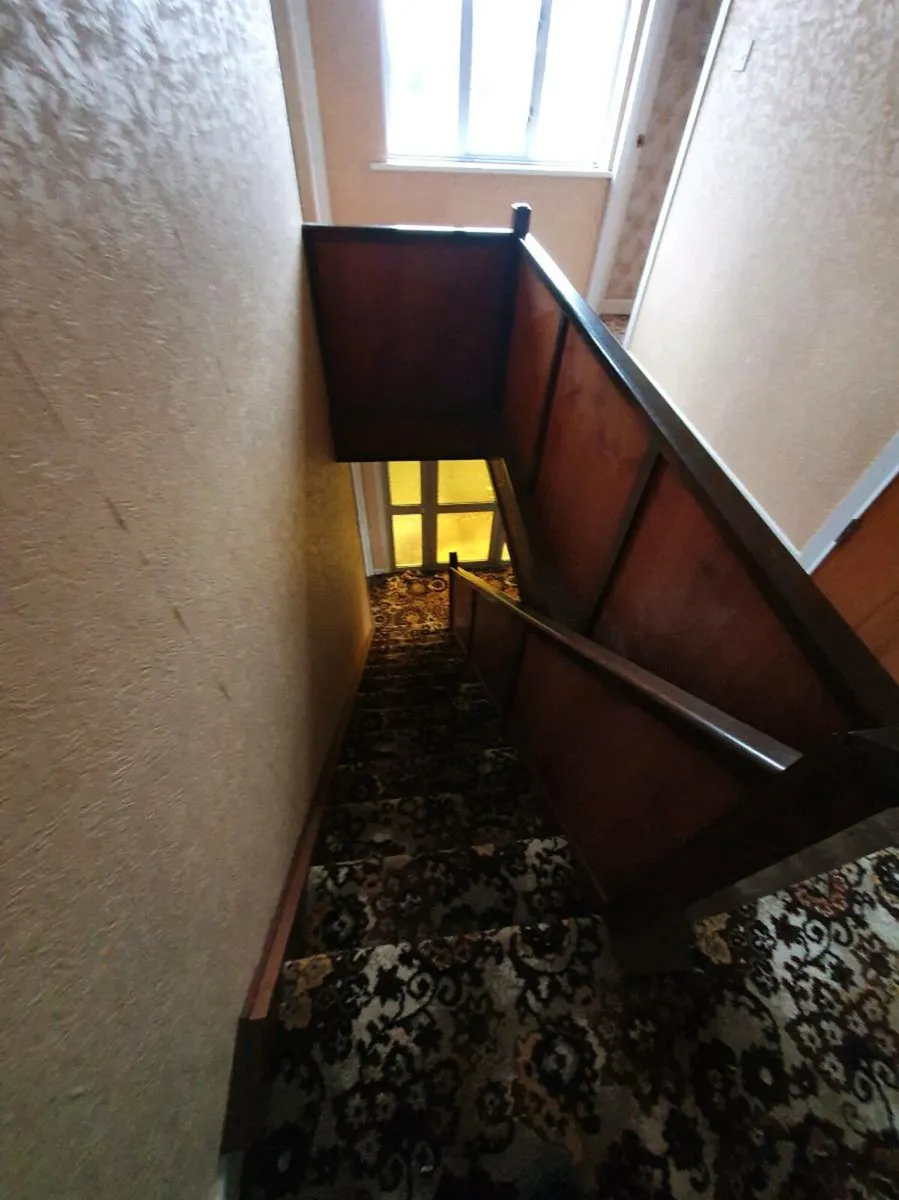 SOLID MAHONY STAIRS - Image 3