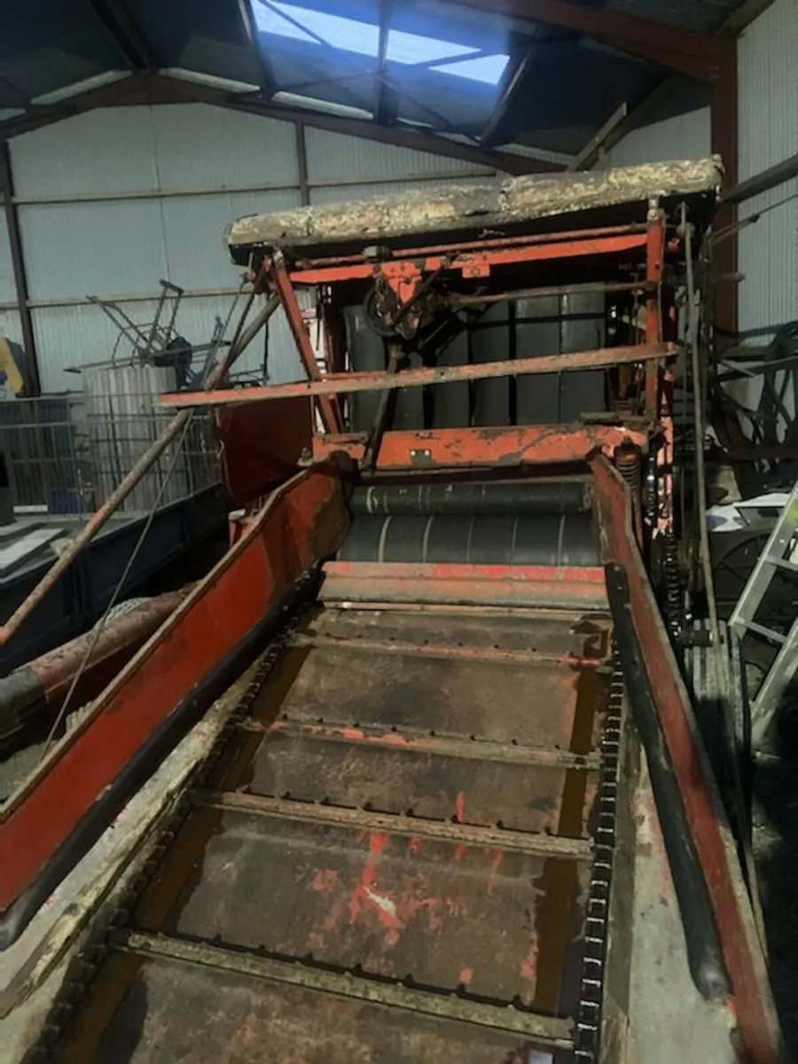 Baler - Allis Chalmers