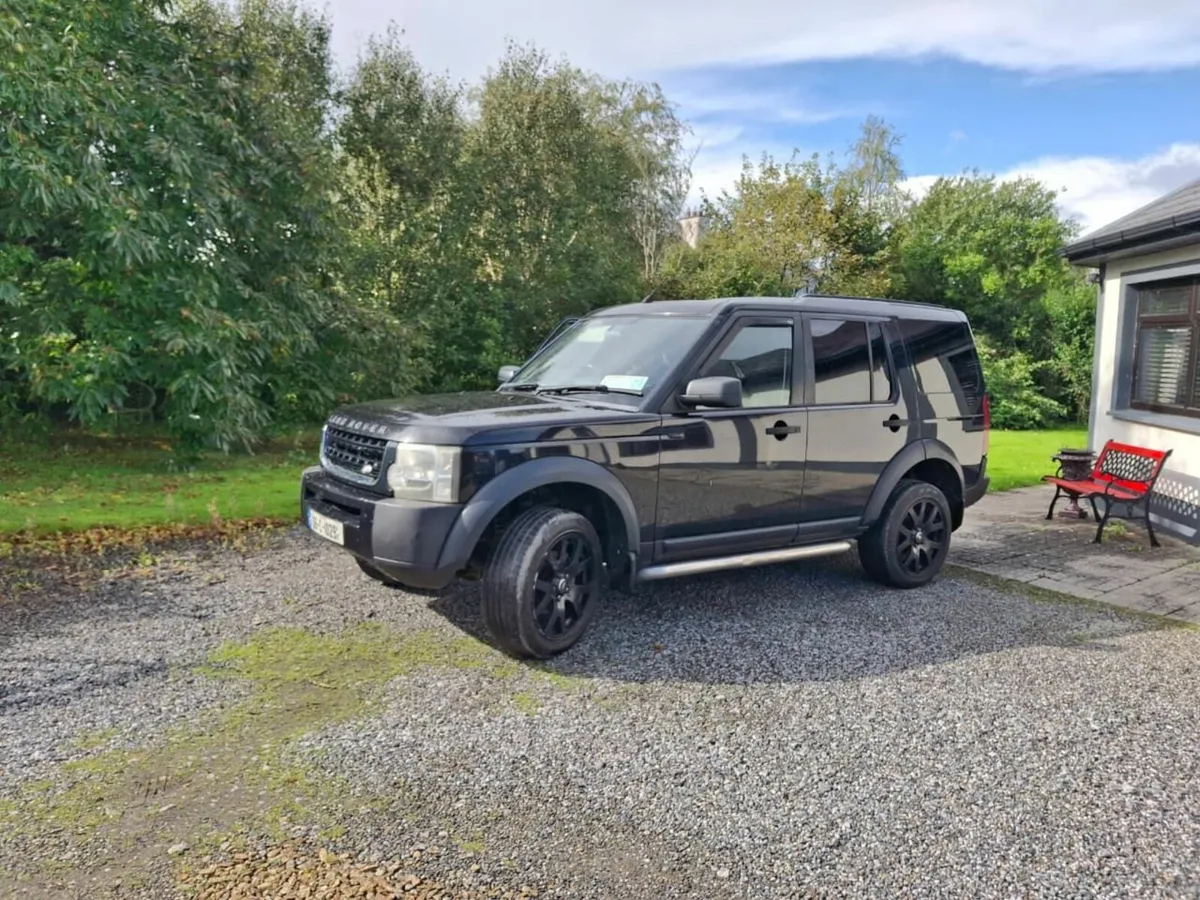 Land Rover Discovery 3  2006 - Image 2