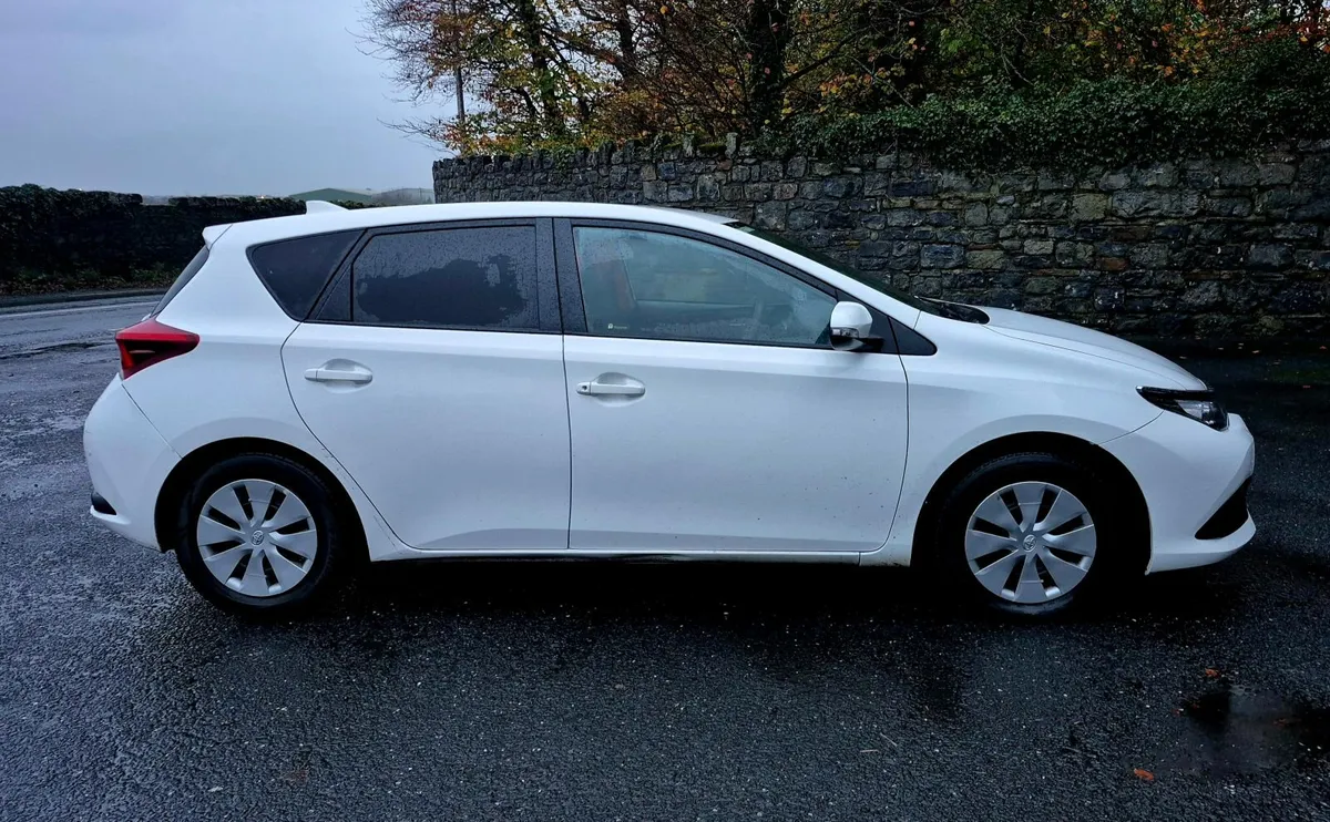 2018 Toyota Auris commercial - Image 1