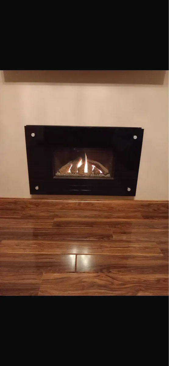 Gas fire - Image 1