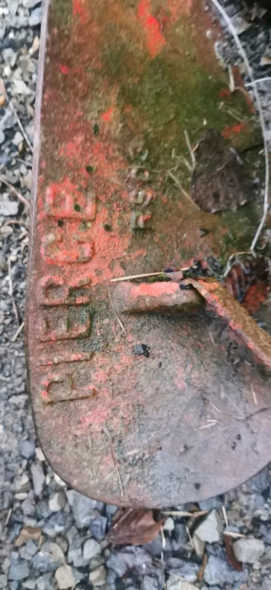 Tractor plough - Image 1