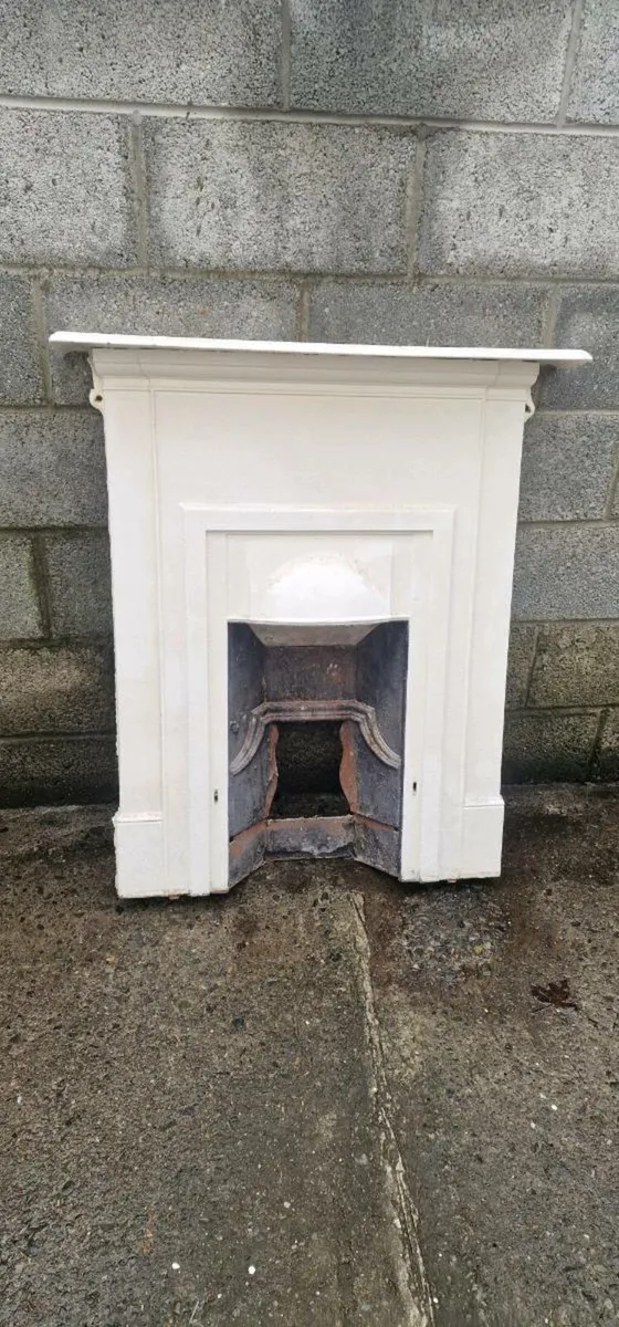 Cast iron antique surround - Image 1