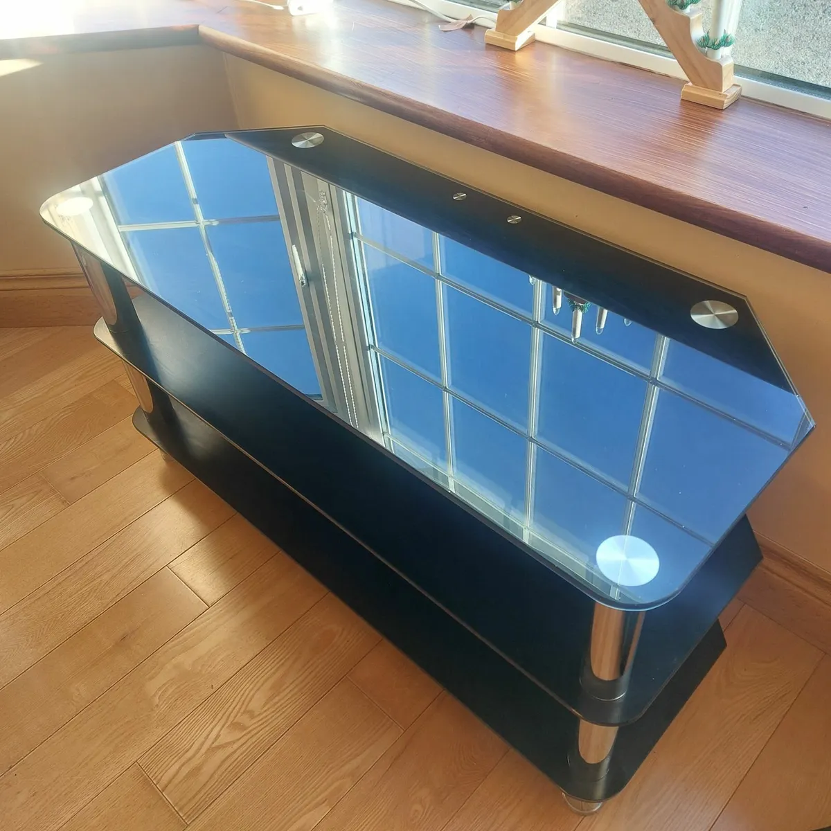 TV Table - Image 2