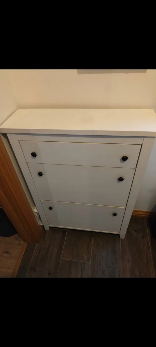 Shoe cabinet - Image 1