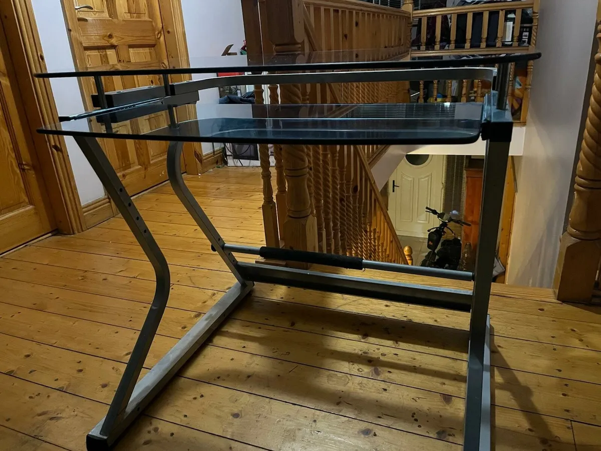 Desk Table - Image 3