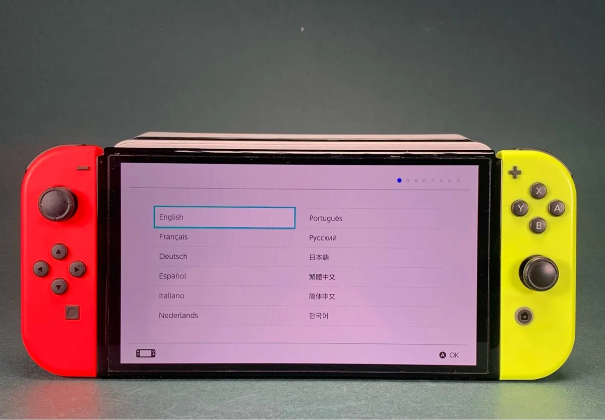 Nintendo Switch OLED - Image 2