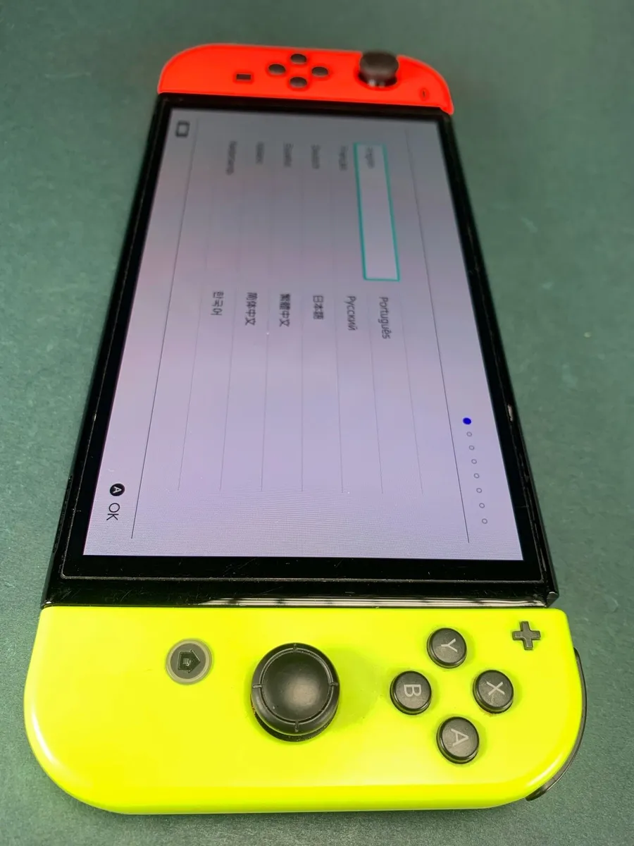 Nintendo Switch OLED - Image 3