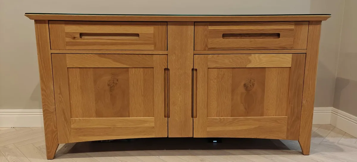 Oak side board - Image 1