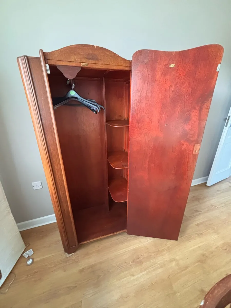 Antique wardrobe - Image 3