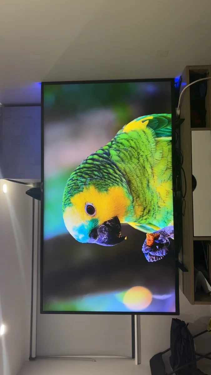 59” Philips TV 4k smart - Image 1