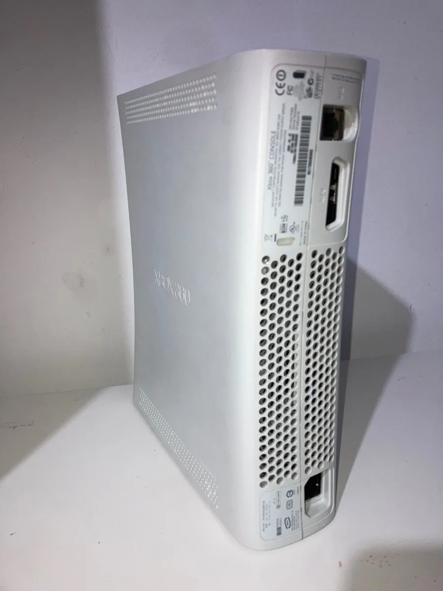 Xbox 360 Console – Excellent Condition + 3 Games - Image 4