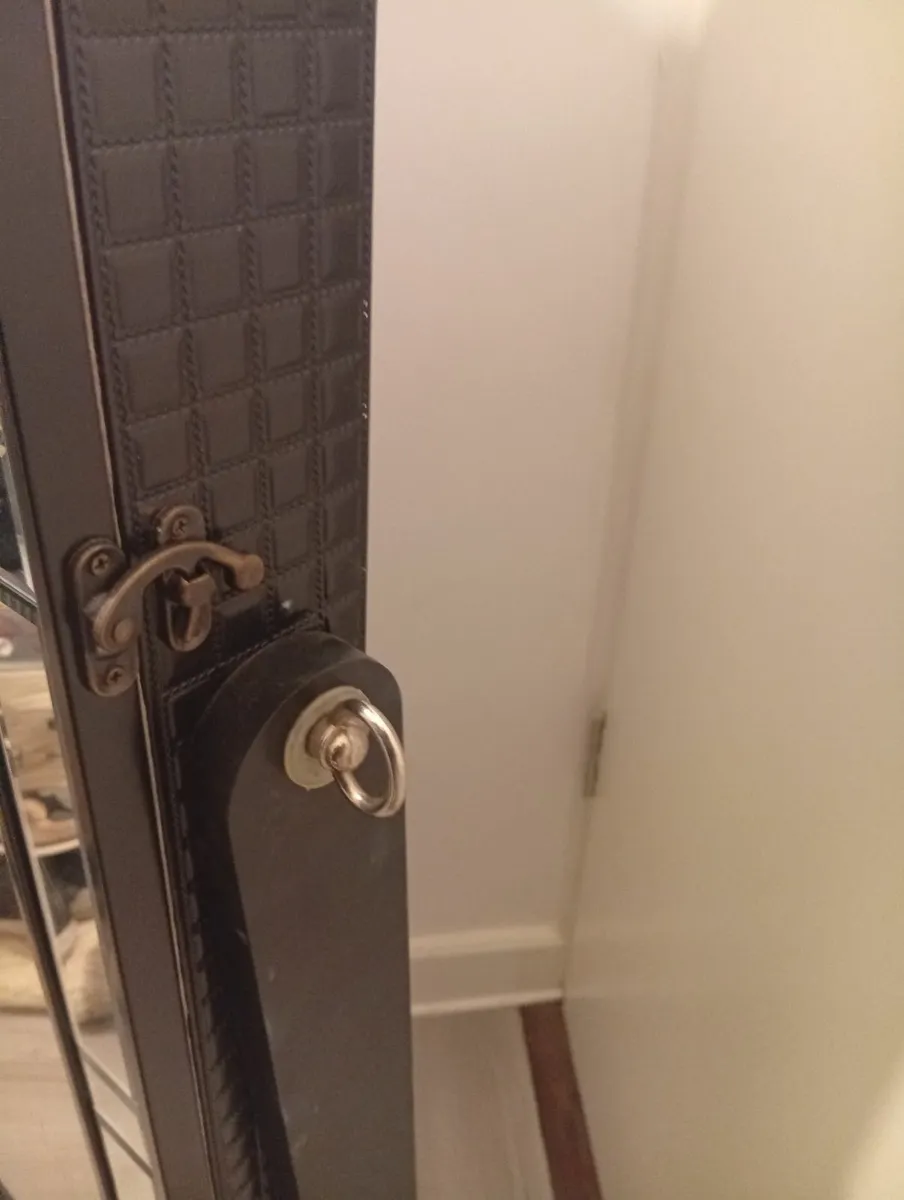 Luxury Freestanding Mirror Cabinet Unit - Image 2