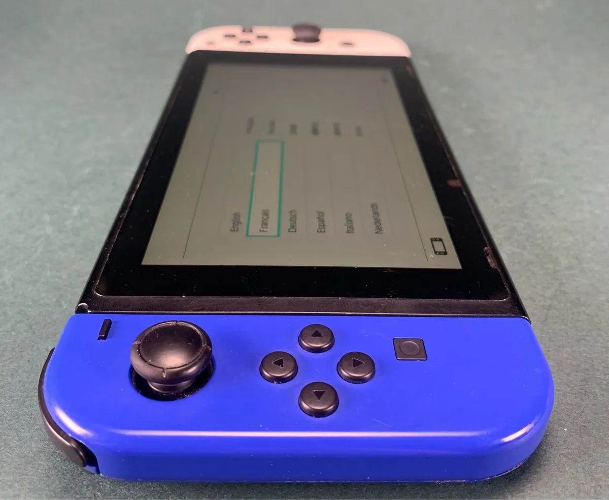 Nintendo Switch - Image 4