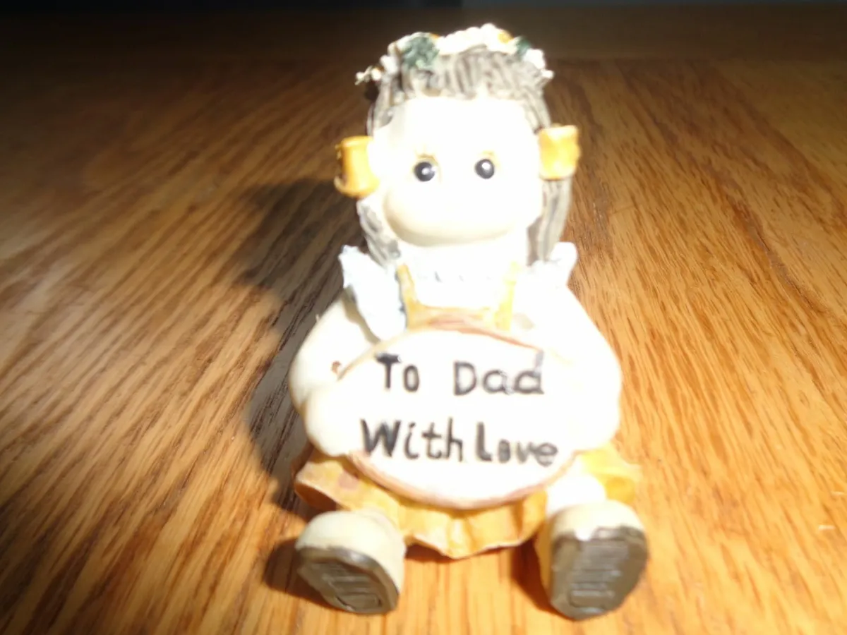 Vintage German Girl Figurines x 2 for Sale - Image 3