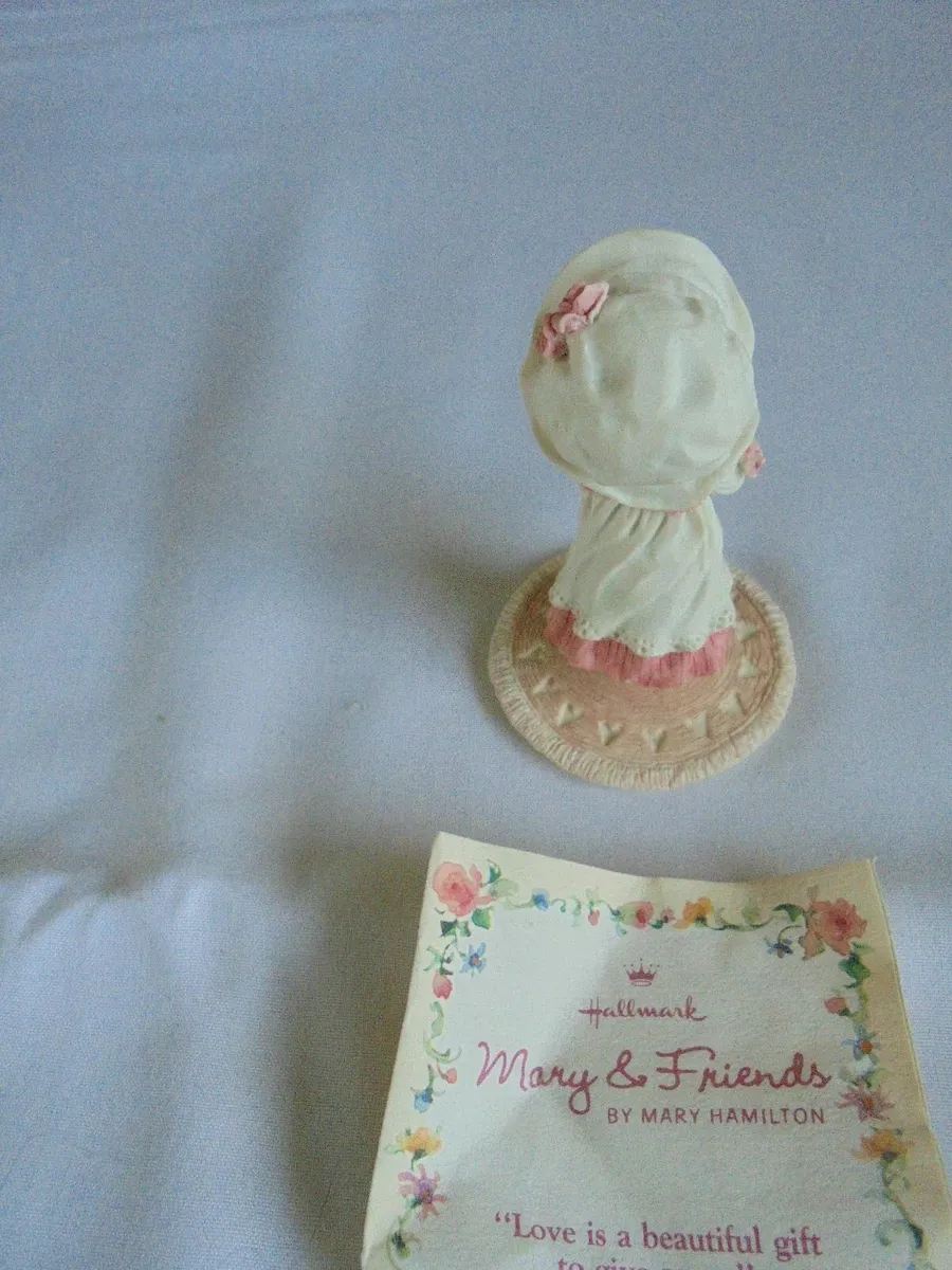 Hallmark "Girl with Valentine" figure for Sale - Image 2