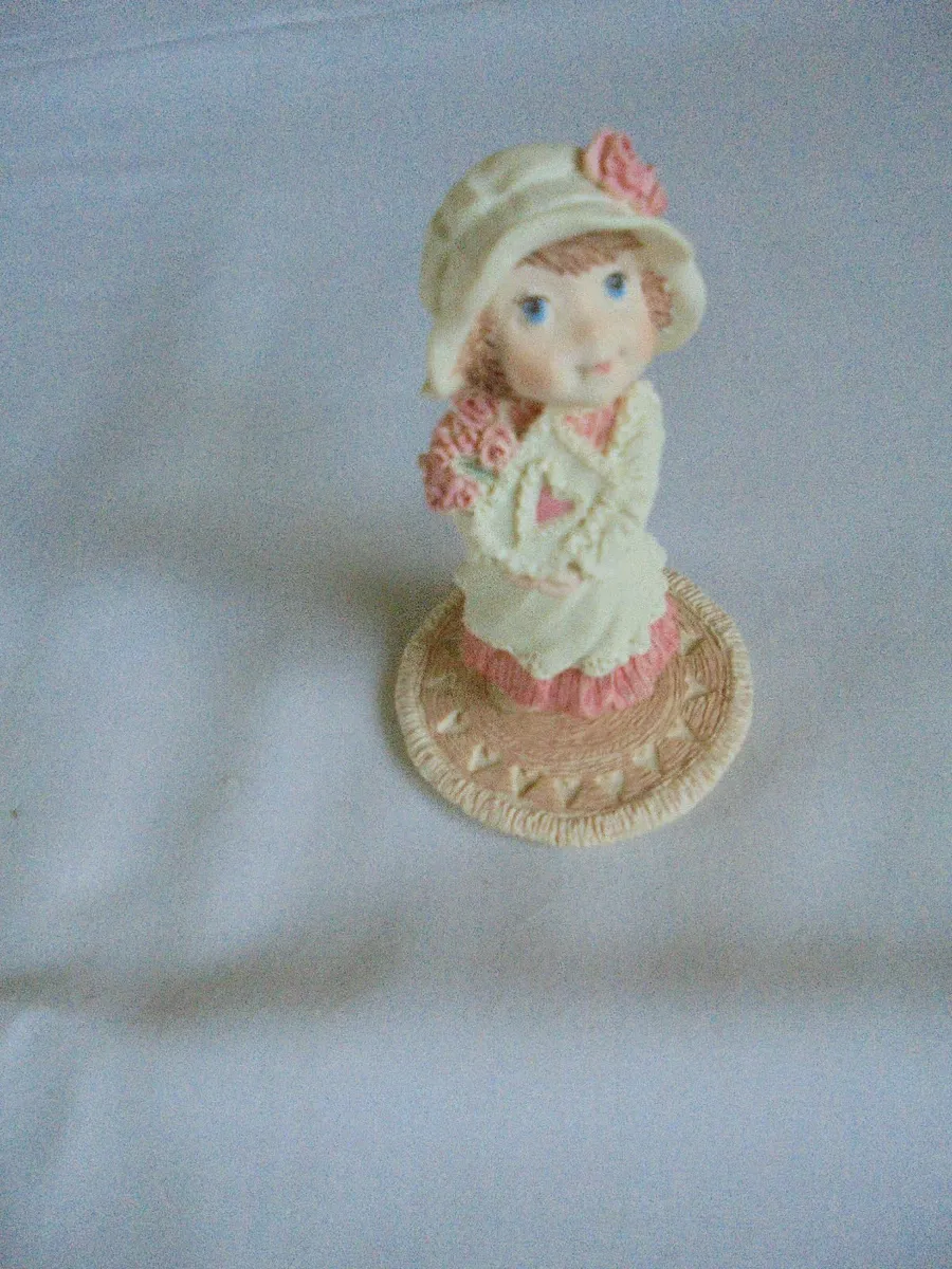 Hallmark "Girl with Valentine" figure for Sale - Image 3