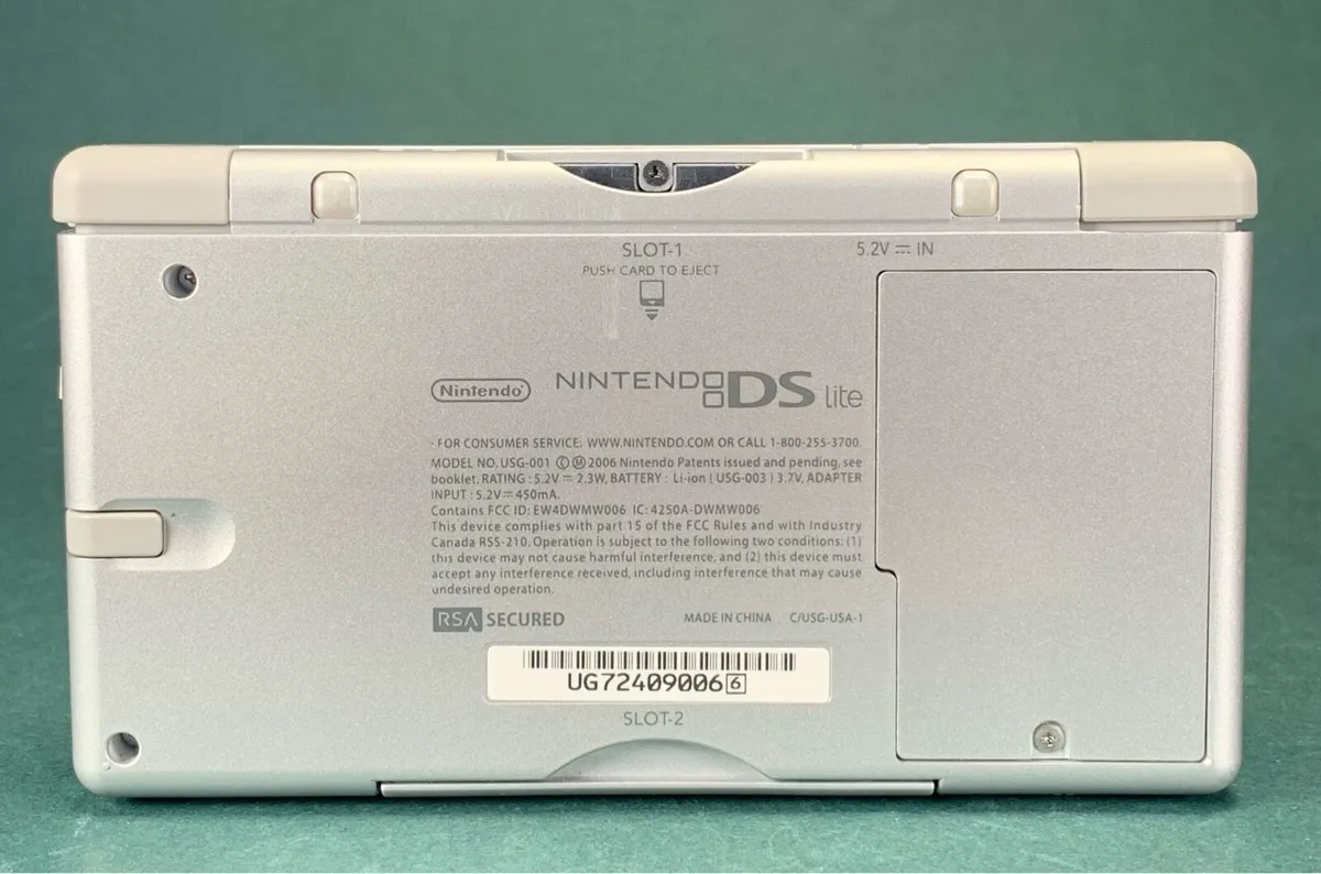 Nintendo DS Lite - Image 2