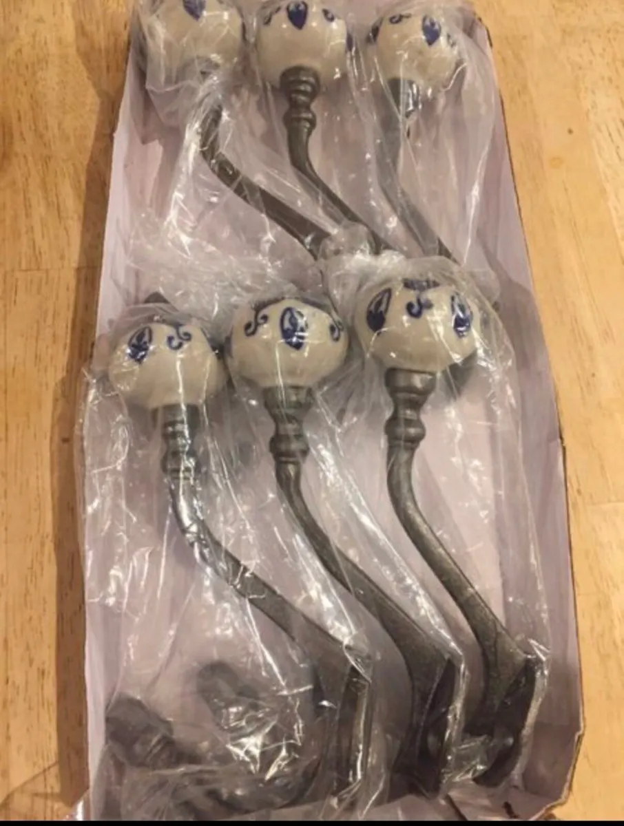 6 x Large Cast Iron Coat Hooks Pumpkin Top NEW - Image 3
