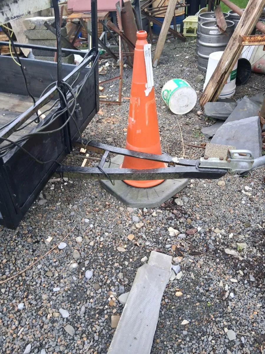 3 trailers - Image 4