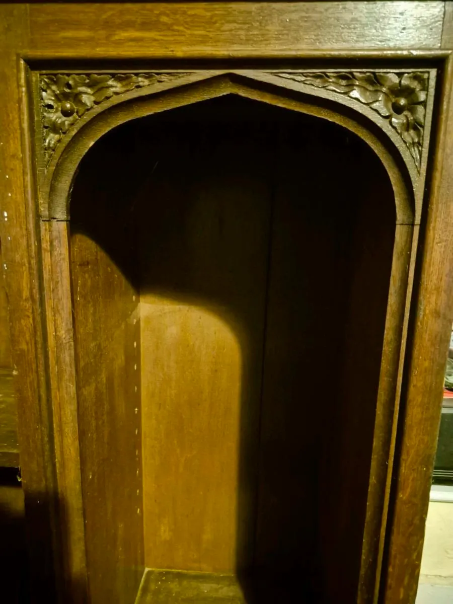 Classic gothic revival open bookcase - Image 2