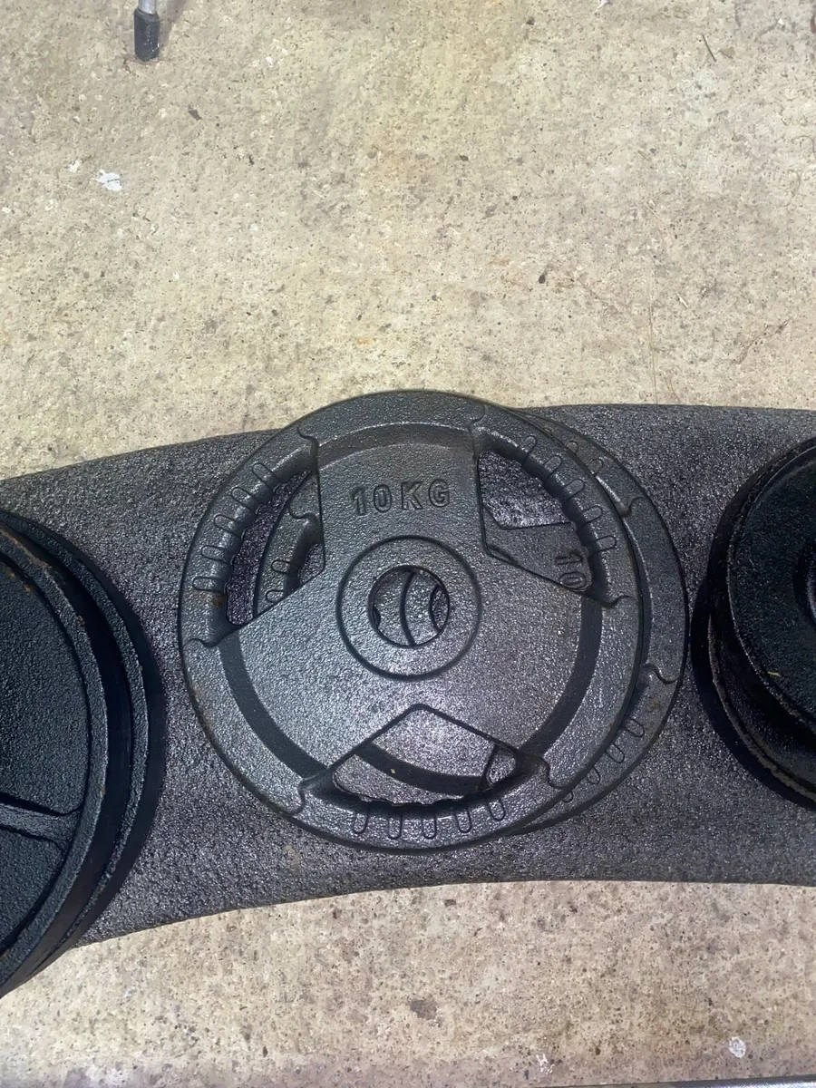 Weight plates and bar - Image 3