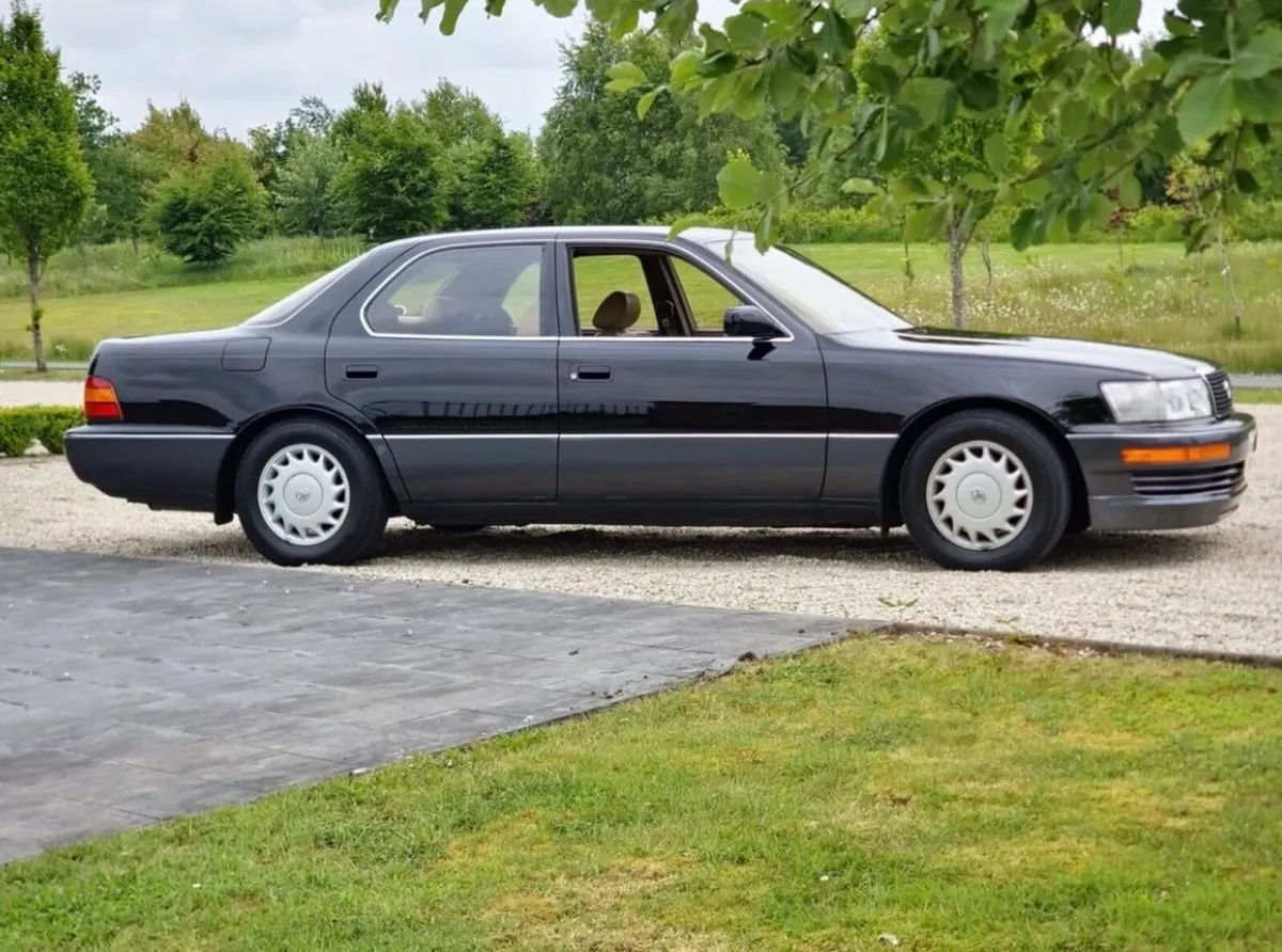 Toyota Celsior - Image 1