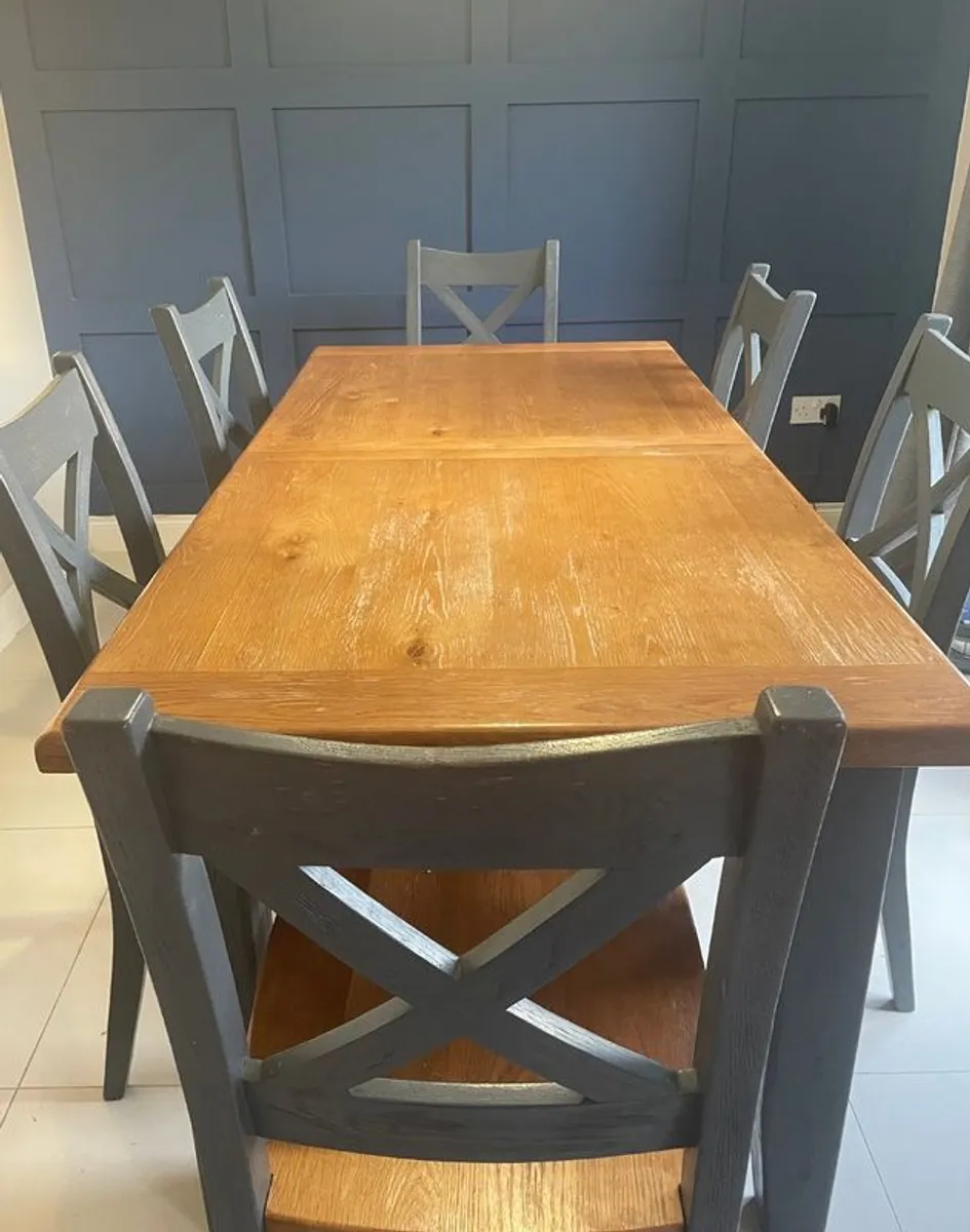 Oak Dining table and chairs - Image 3