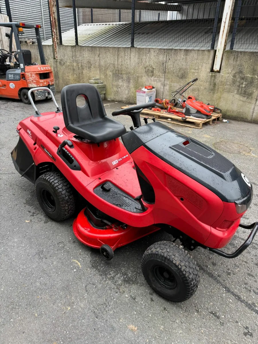 Solo T16 Ride-on Lawnmower - Image 1