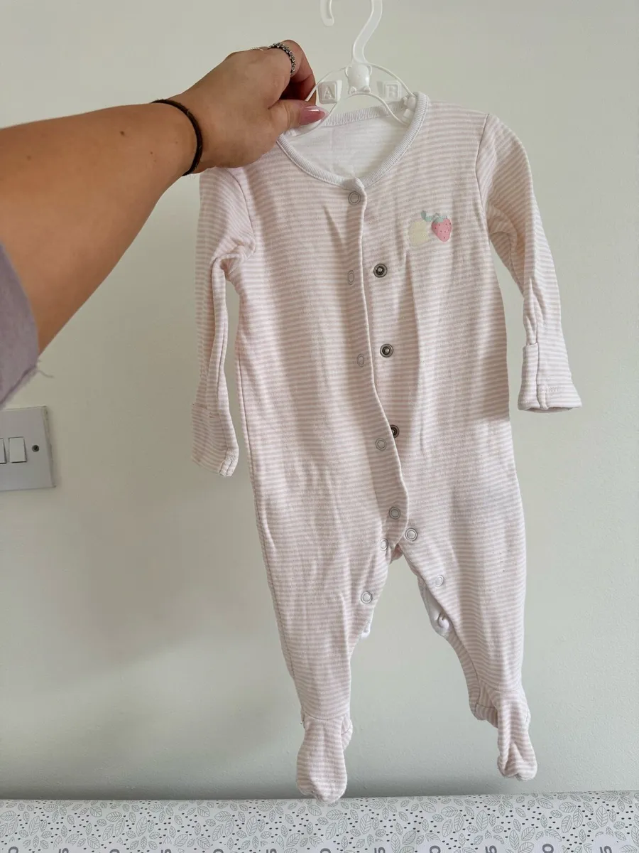 Baby clothes - Image 2