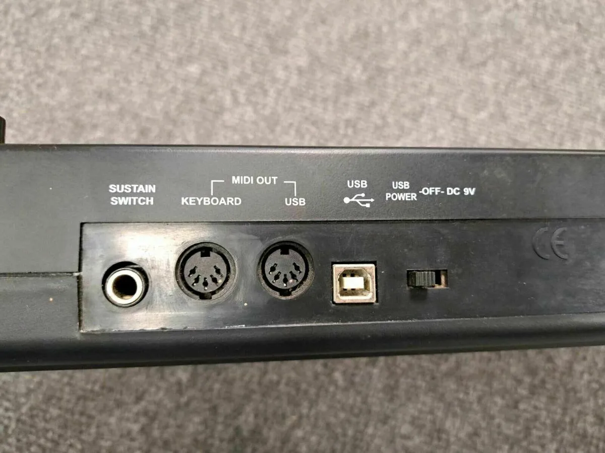 MidiTech i2-Control 61 Pro Keyboard - Image 4