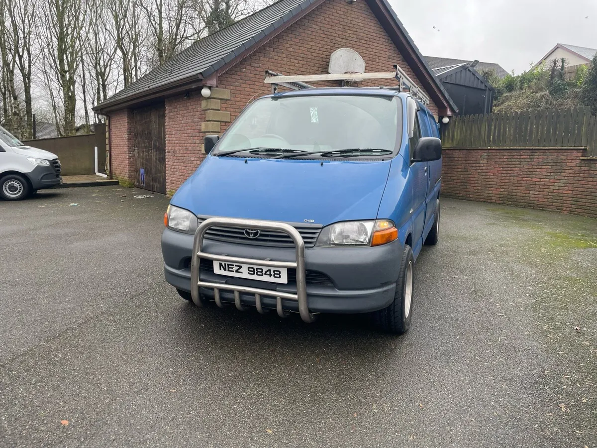 Toyota Hiace D4D - Image 2