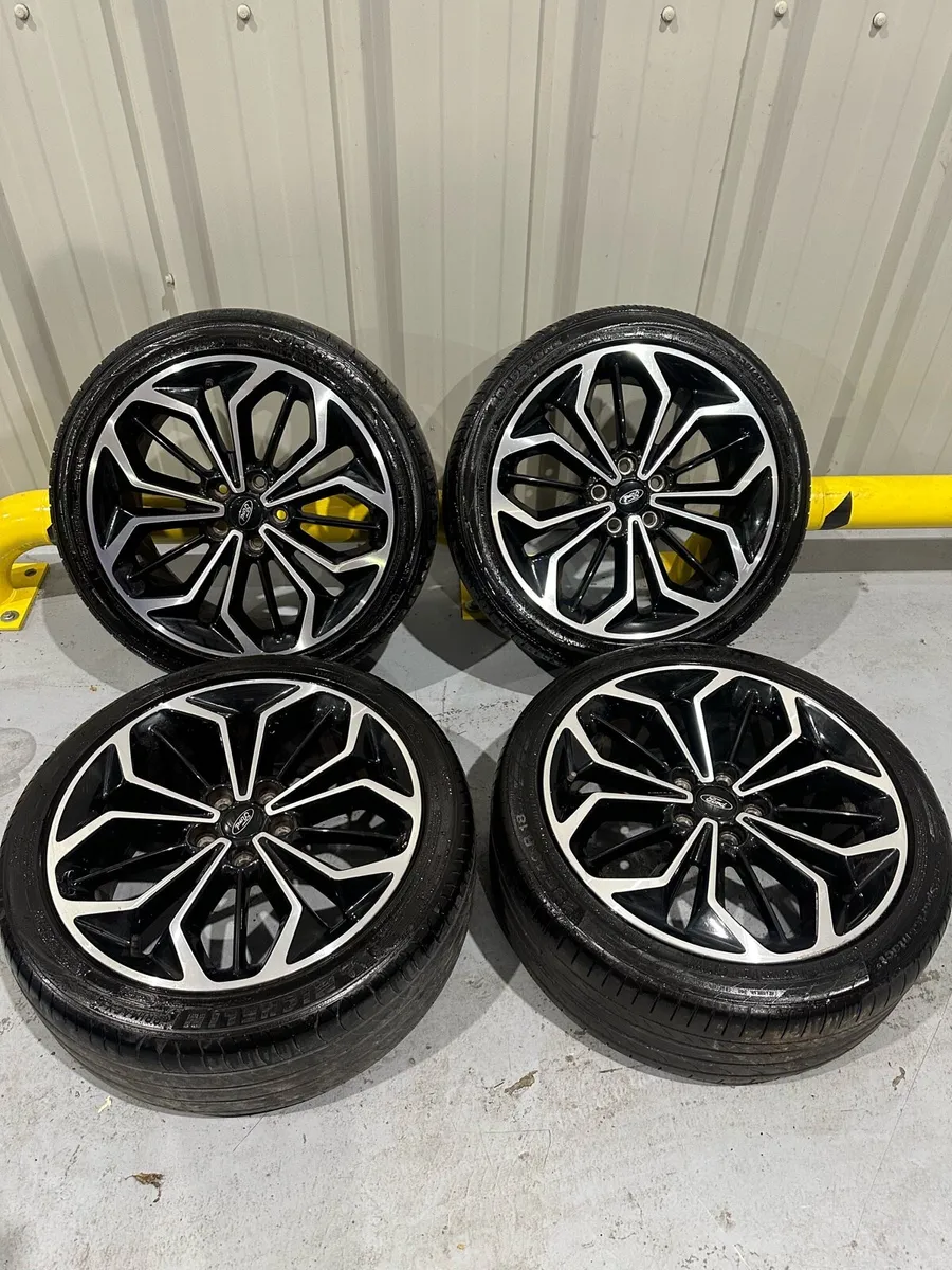 Genuine set (4) 18” Ford focus ST alloys - Image 1