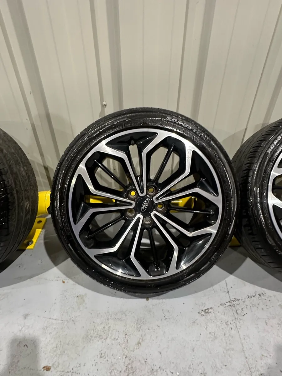 Genuine set (4) 18” Ford focus ST alloys - Image 4