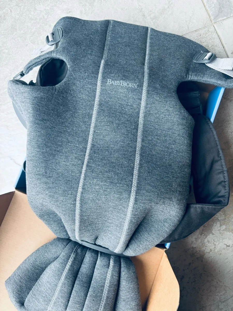 BabyBjörn Baby Carrier Mini - Image 3