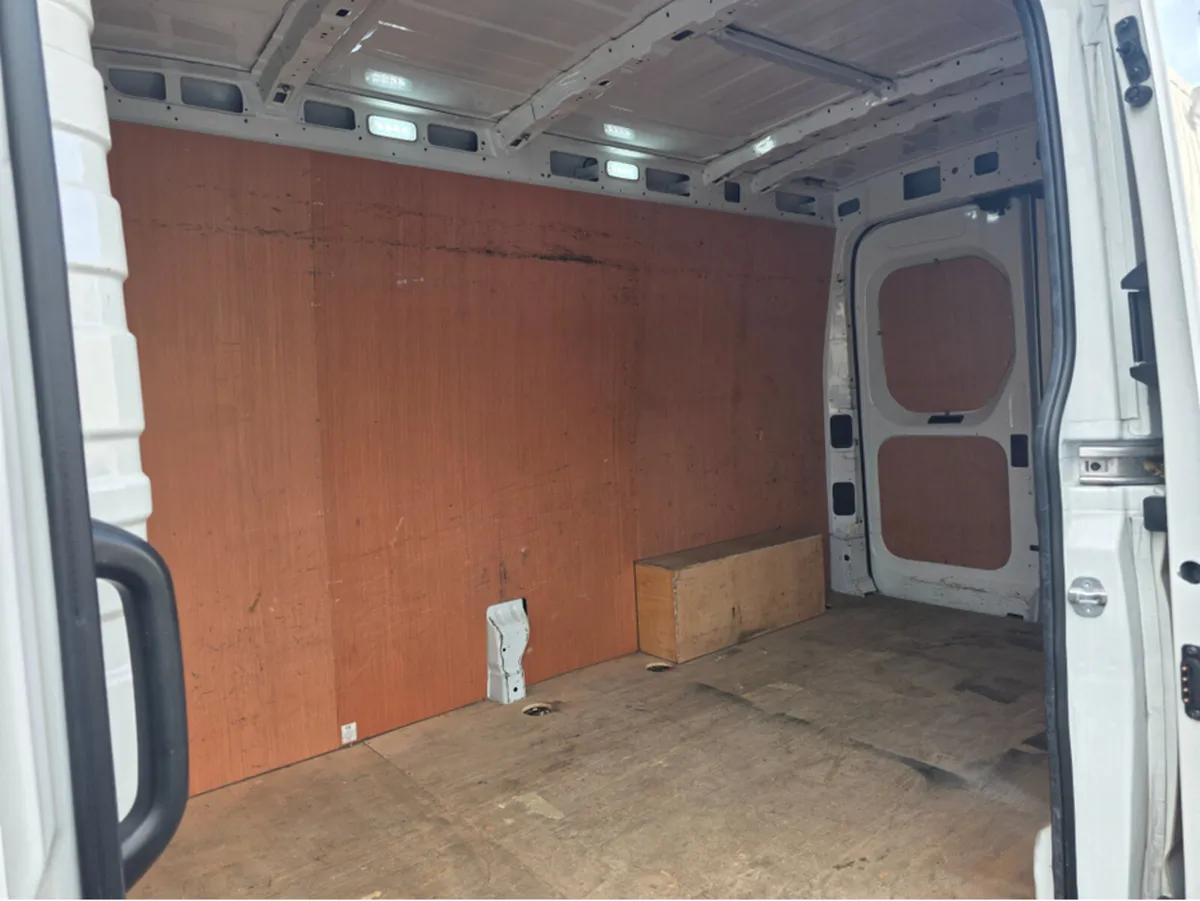 Maxus DELIVER 9 LH FWD E6E 2DR - Image 3