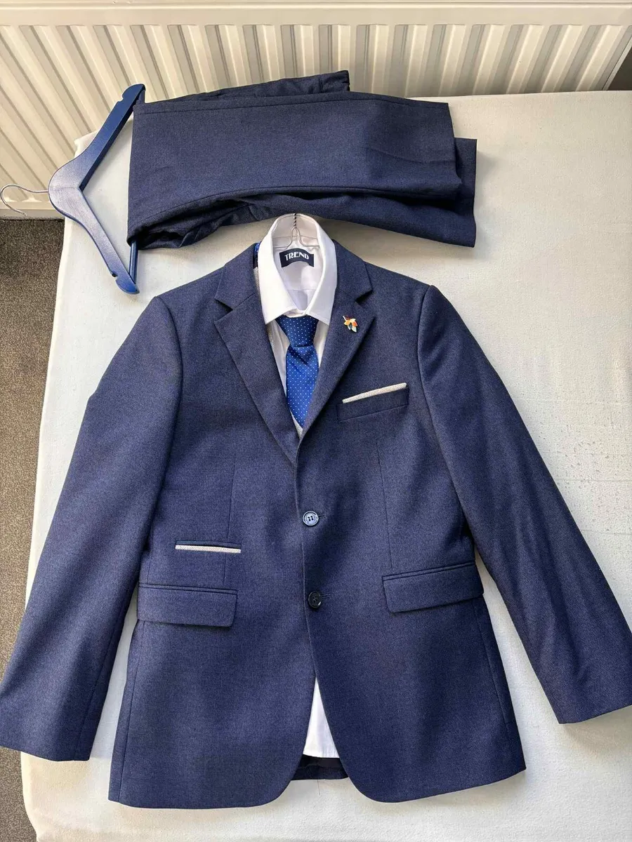 Boys communion suit - Image 4