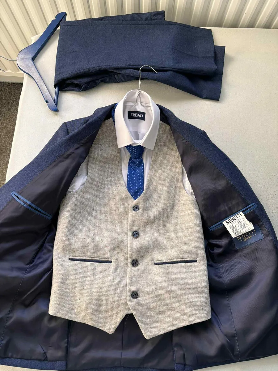 Boys communion suit - Image 1