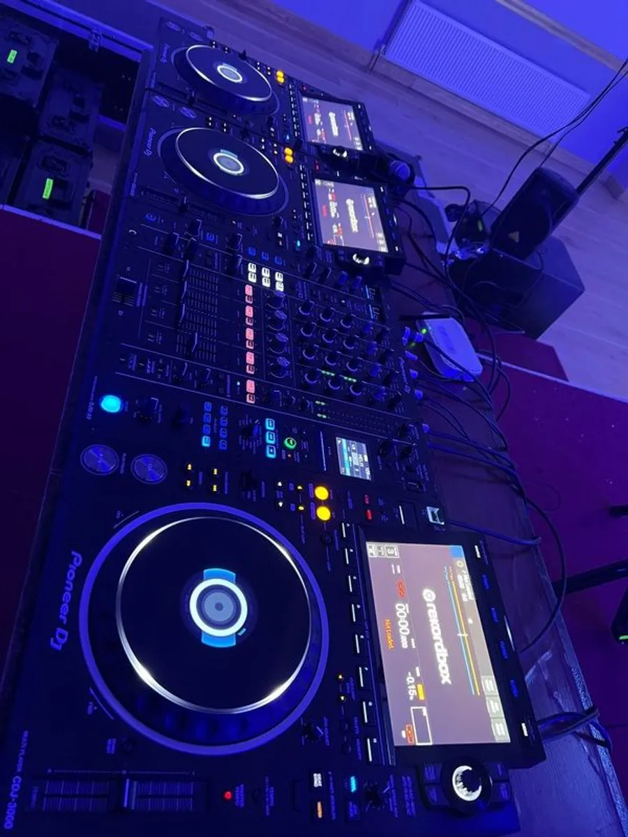Pioneer Cdj 3000 Djm A9 - Image 2
